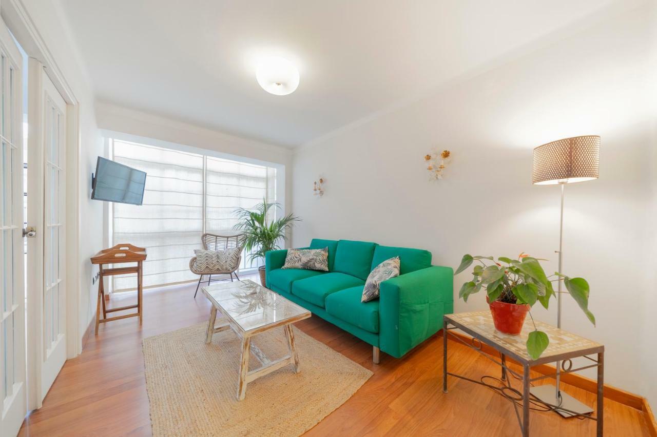 Apartamento En El Centro De Nerja Luaran gambar